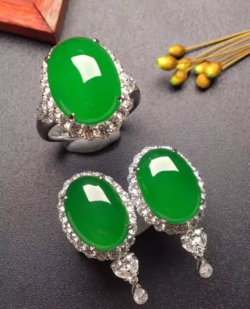 翡翠|翡翠的色阳跟阳绿如何区分？