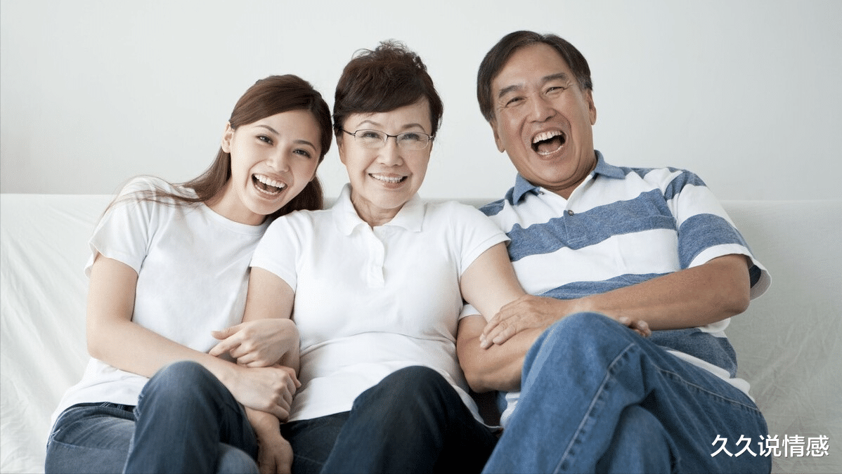房价|儿媳带亲家住进我买的全款房，还要求过户房产，我直接收回全款房