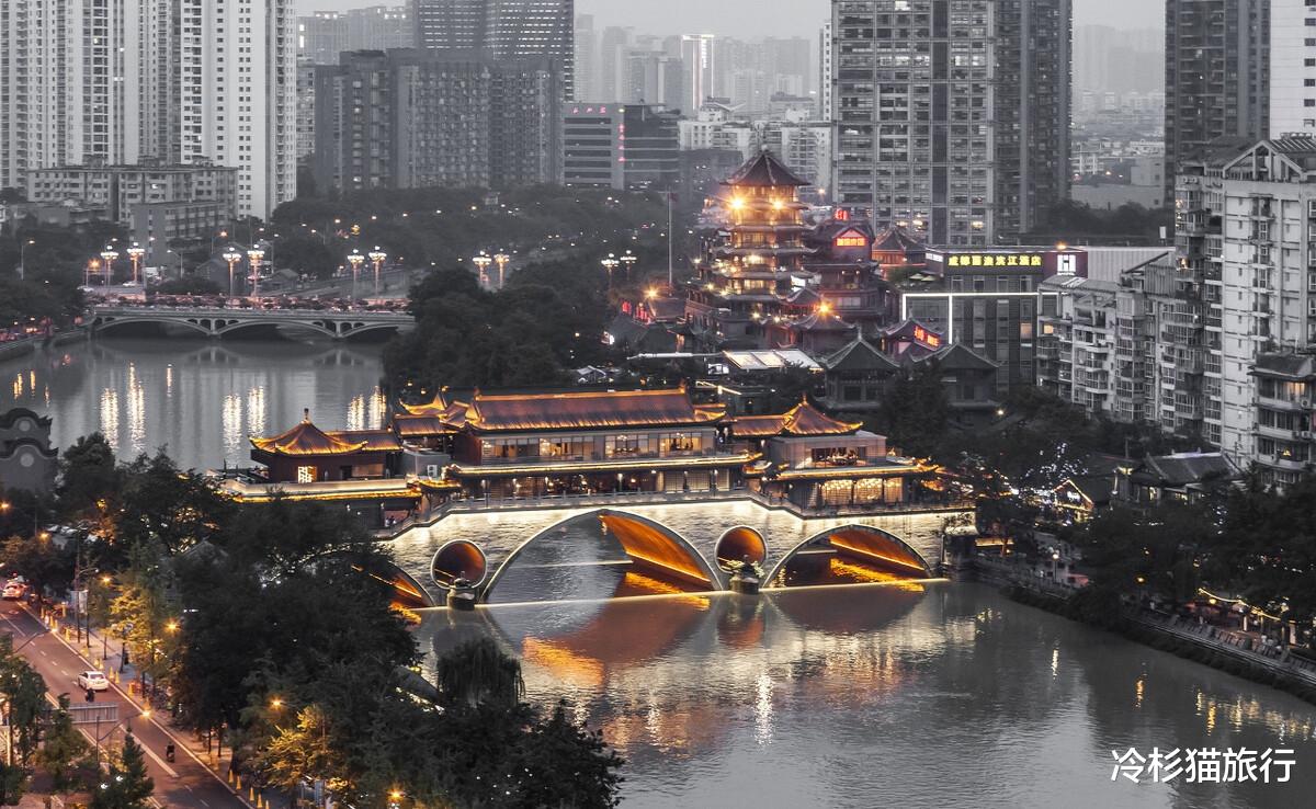 沙滩 入选CNN全球一生必去的50个地方，中国有5个上榜，你去过几个？