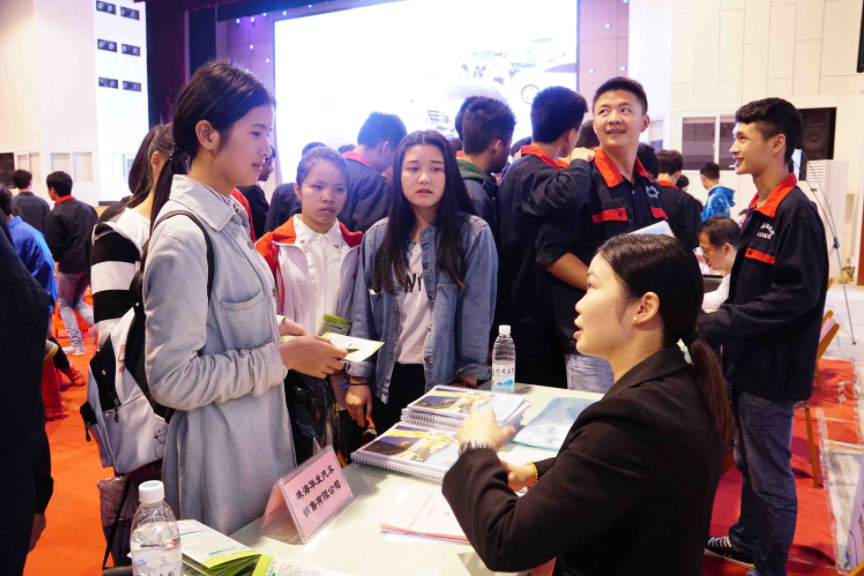 职业教育|校园招聘中的“潜规则”，毕业生要避免“踩坑”，早点了解不吃亏