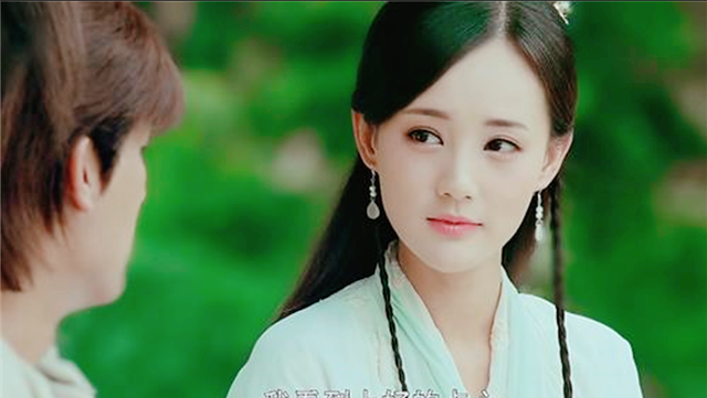 冯绍峰|她是赵丽颖的替身，趁颖宝怀孕期间狂拍15部女主，如今是当红小花