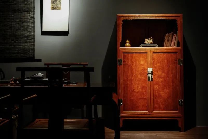 小王话红木|现代家居环境与古典家具的完美融合