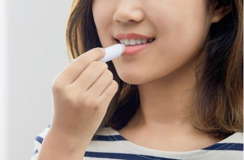 润唇膏 都说女人永远少支口红,明明润唇膏才是刚需!