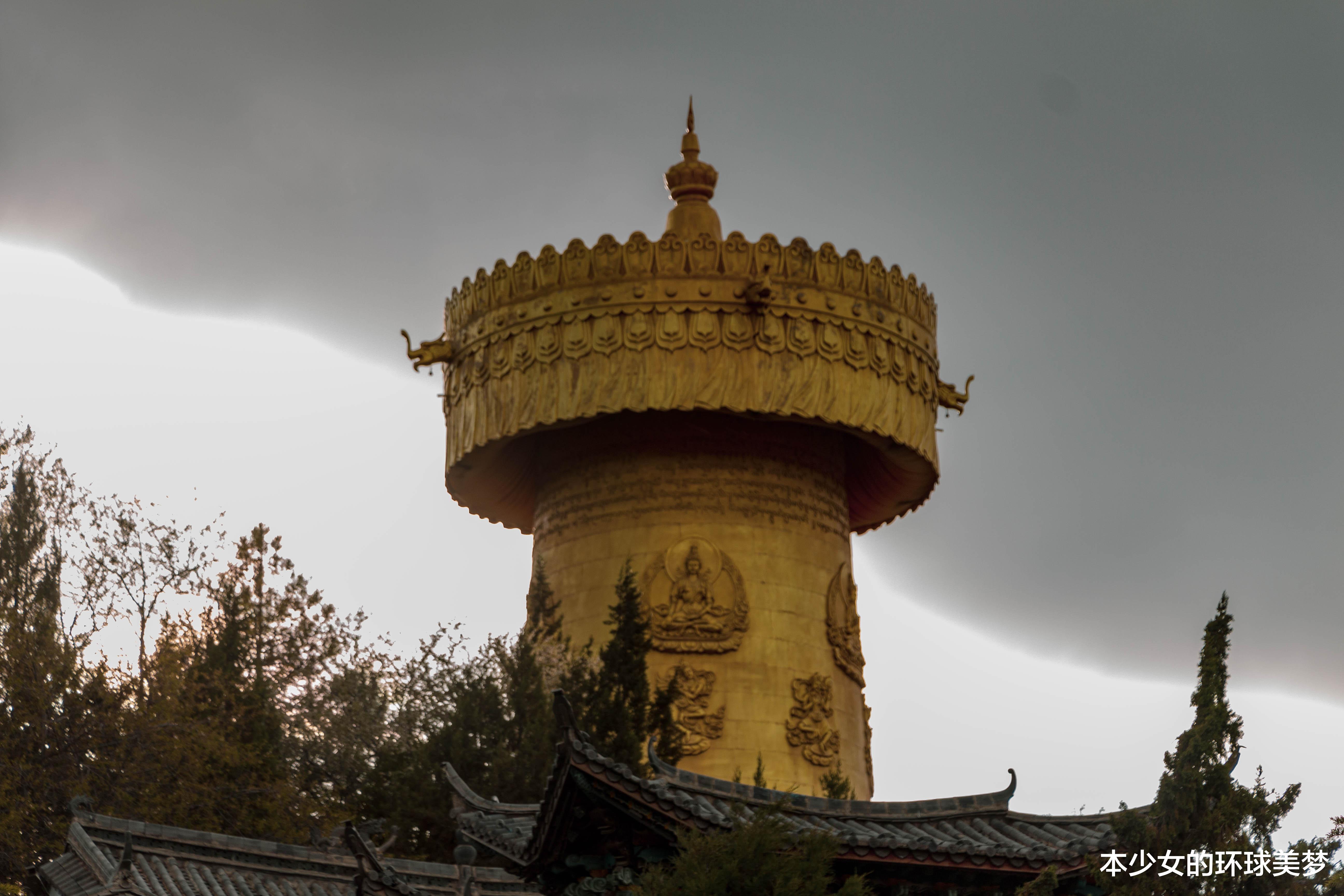 香格里拉 寻找香格里拉，海拔4600米徒步10公里，差点交待在稻城亚丁