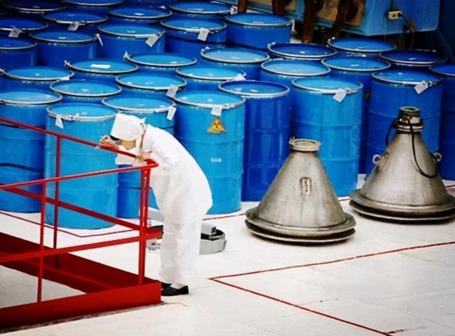 张平解读 美国霸权即将陨落？伊朗无人机“对焦”美航母，普京也接连出击