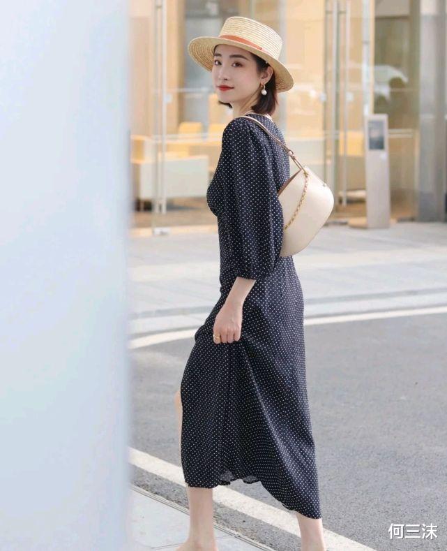 何三沫|精致女人怎么能少得了连衣裙穿搭呢？优雅的穿搭风格，会很有气质