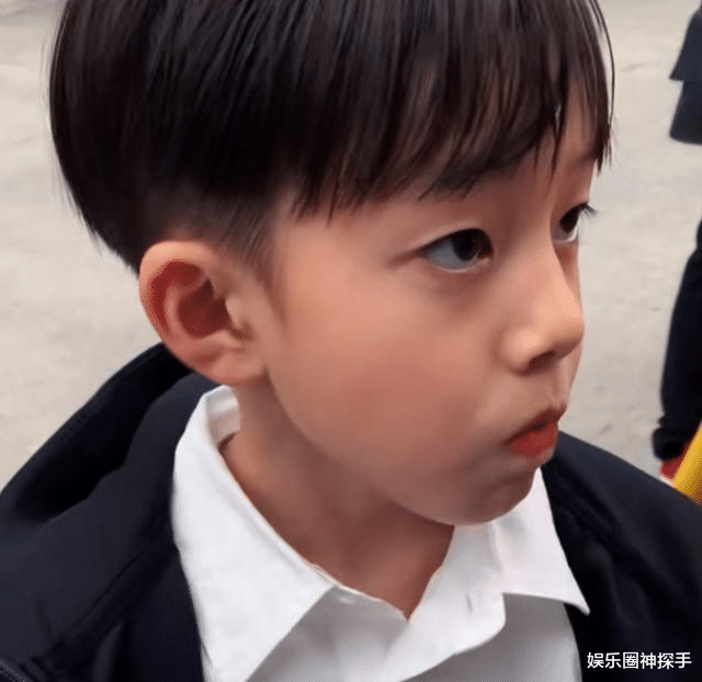 邓伦|“小邓伦”长大了，5岁愈发帅气，和邓伦相似度越来越高