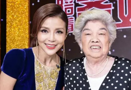 朱迅|央视最苦命主持？前半生被父母冷落，吃婆婆剩饭，2次患癌惹人疼