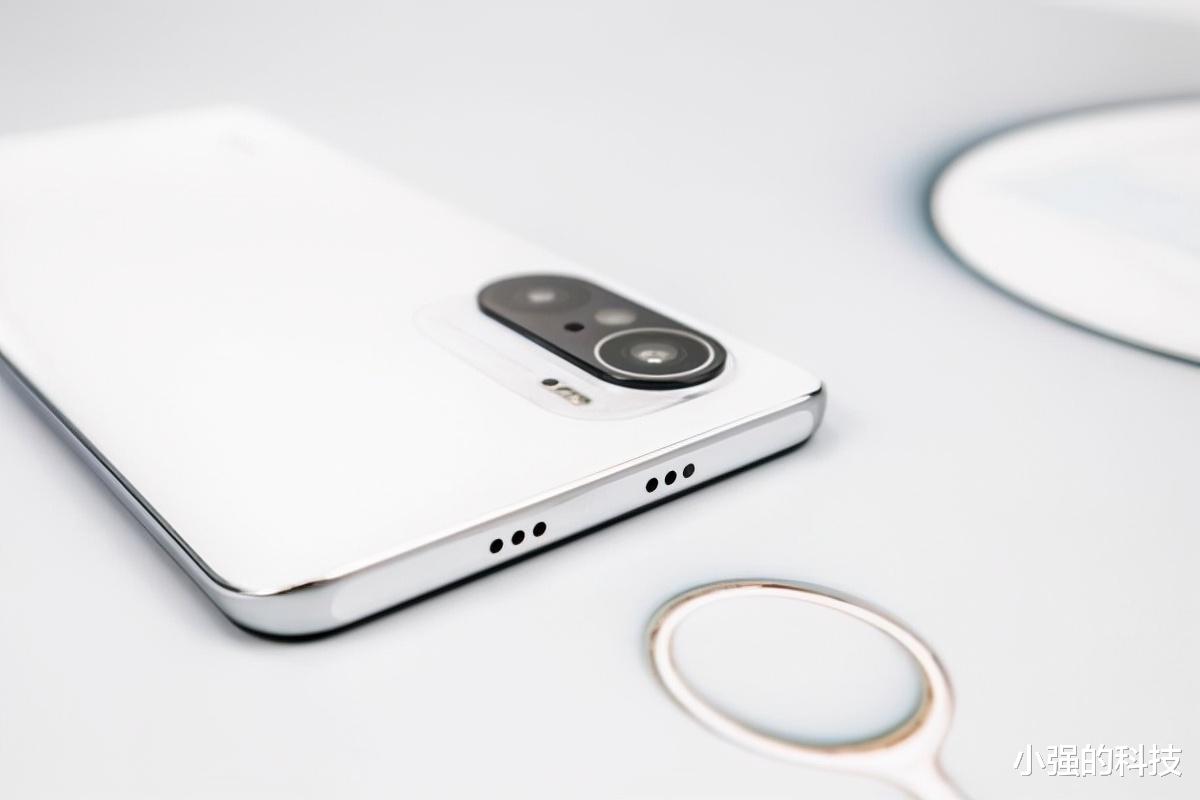 |目前最值得入手的三款手机推荐 高颜值性能强悍