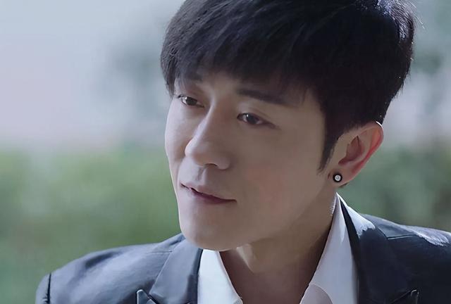 林雨申|亲妈是导演，干妈也是导演，20年都没捧红他，娶妻改名后竟然火了