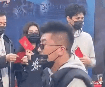 龚俊|《我要逆风去》开机：龚俊钟楚曦路透照好绝，宣传片花絮曝光好搞笑！