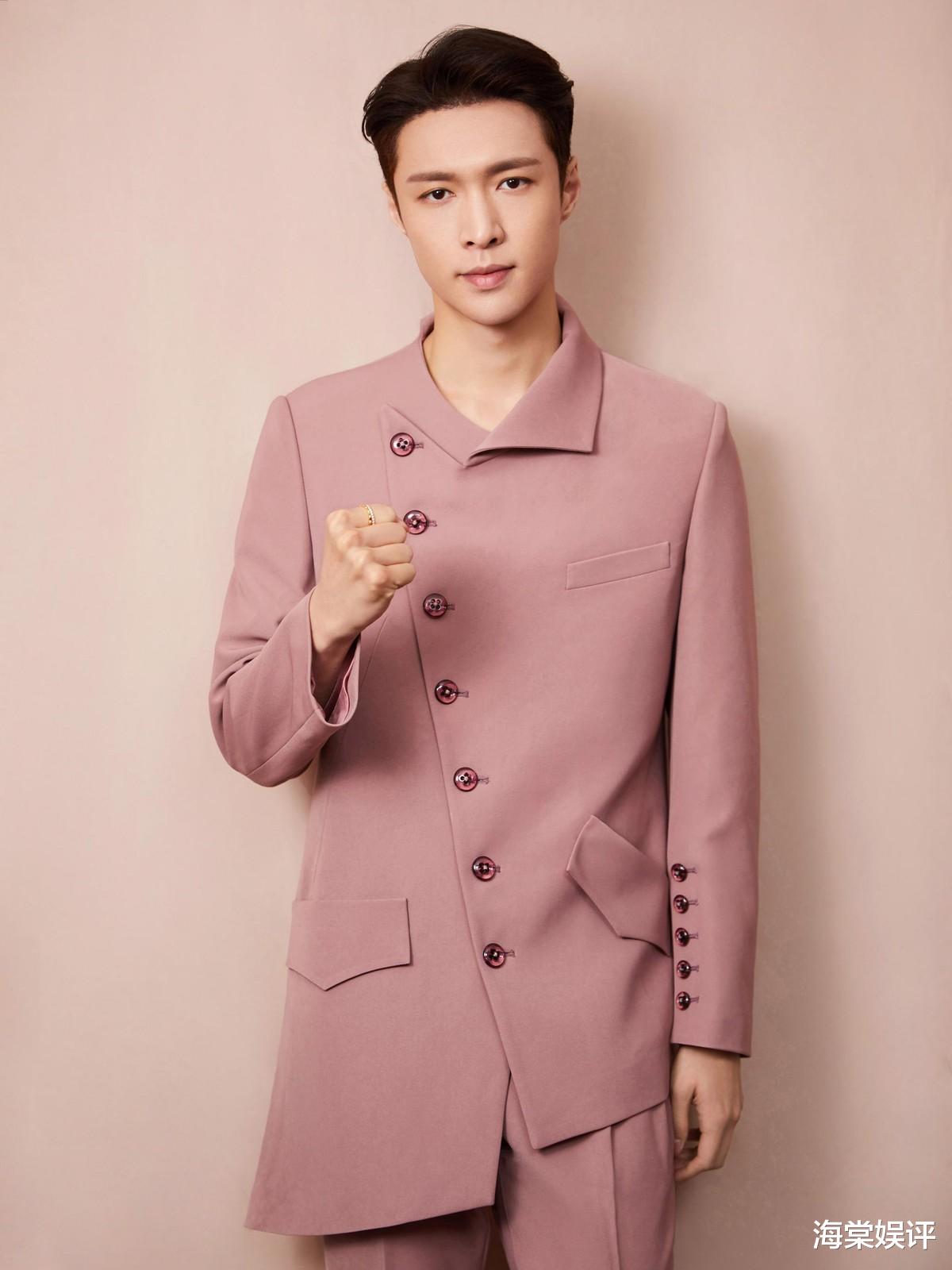 杨紫|杨紫张艺兴恋情实锤? 公然穿情侣睡衣不避嫌, 张一山反应却耐人寻味