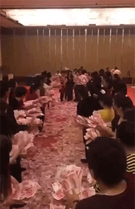 咸蛋的小姐|蚊子咬我不咬老公是因为我香吗？哈哈哈，神评小伙也太耿直了！