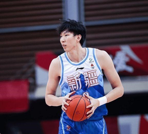 明明很棒|周琦事件或导致睢冉遭殃,杜锋扶正内线新王,完美消化周琦缺阵