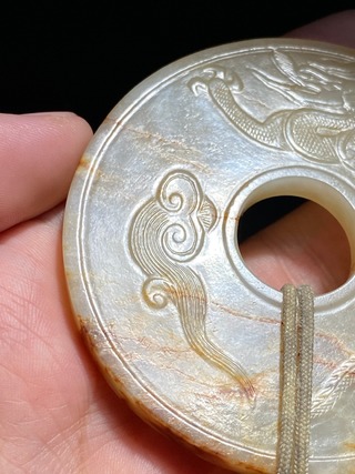 和田玉籽料|唐 和田玉籽料 白玉 云龙纹 玉璧 龙纹璧 挂件 中古玉