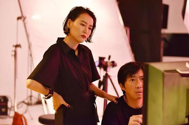 小潘谈情说爱 “姐，咱妈住院还需要5万块钱”“弟弟你还骗我？我已经交过了”