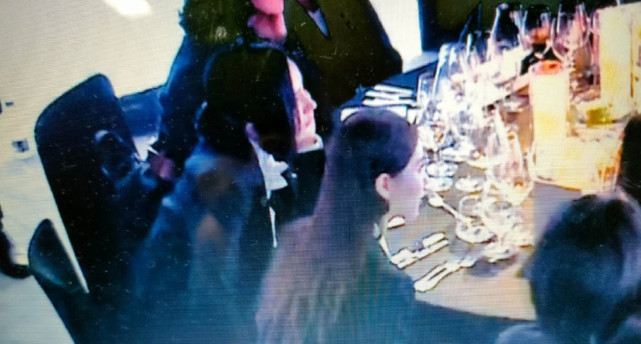 杨幂|唐嫣与杨幂刘诗诗罕见同框！三人晚宴聚餐照流出曝真实关系