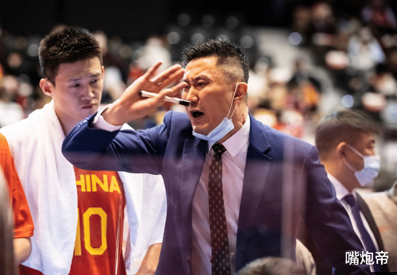 廣東男籃|杜鋒攤牌！或讓廣東6巨頭齊聚男籃，喊話阿聯(lián)試探，郭少?gòu)堟?zhèn)麟輔佐