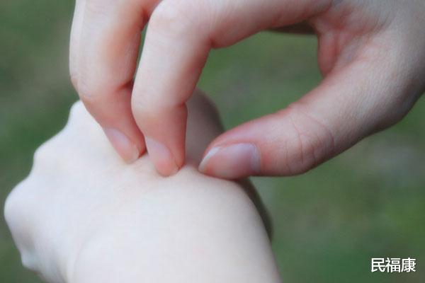 颈椎病|天气转凉!谨记“4不吃、2预防、2要做”,远离疾病