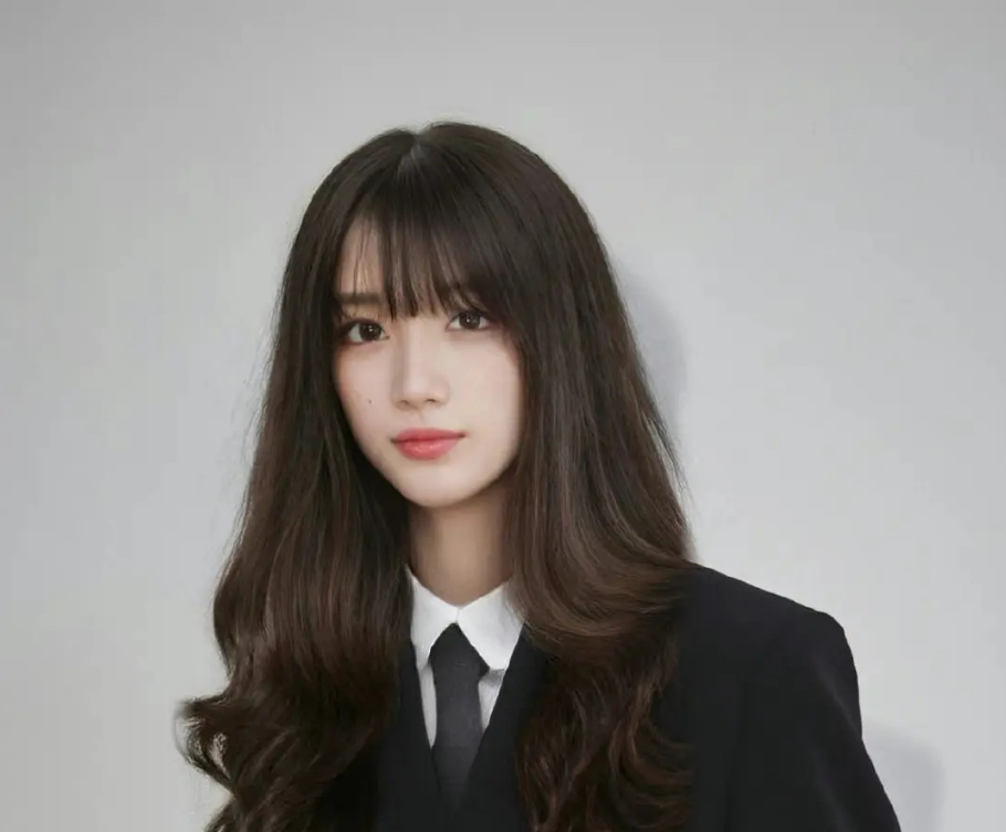 张哲瀚|众多男星的性转版女装照,易烊千玺王源没啥,看到张哲瀚:我急了