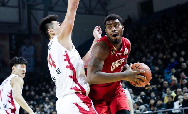 廣東男籃|湯普森沒(méi)用！廣東最心儀外援或曝光，簽一人保底3連冠？