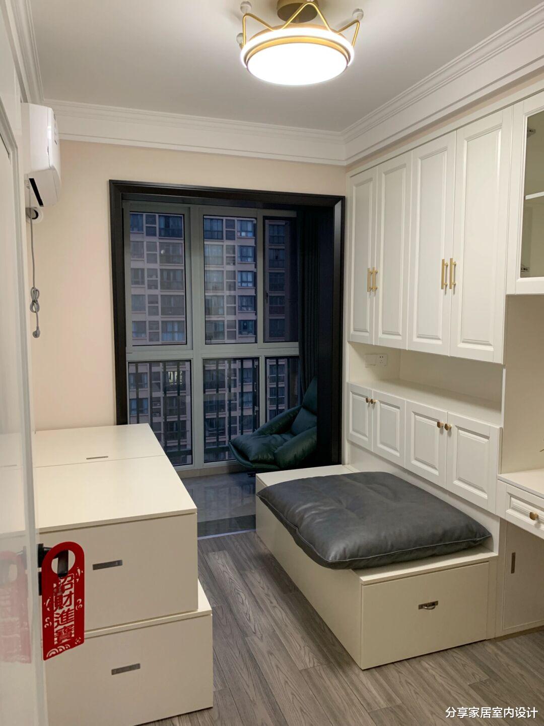 小三房终于乔迁入住，石膏线条做电视墙很喜欢，新生活很幸福！