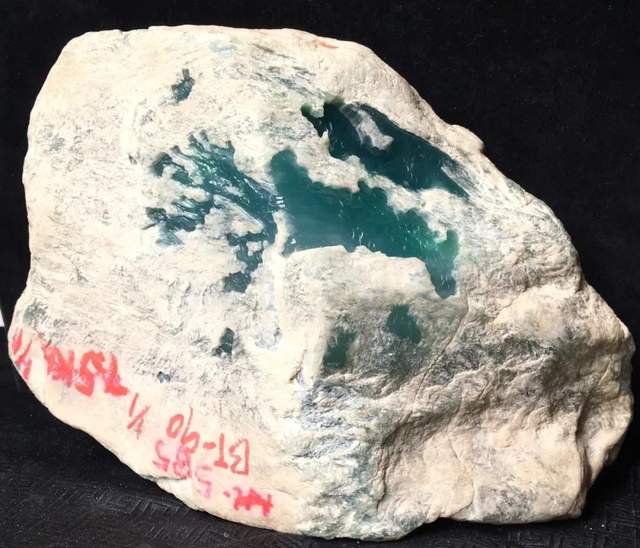 翡翠|这个场口为何能在缅甸上万个翡翠原石场口中脱颖而出“一夜成名”