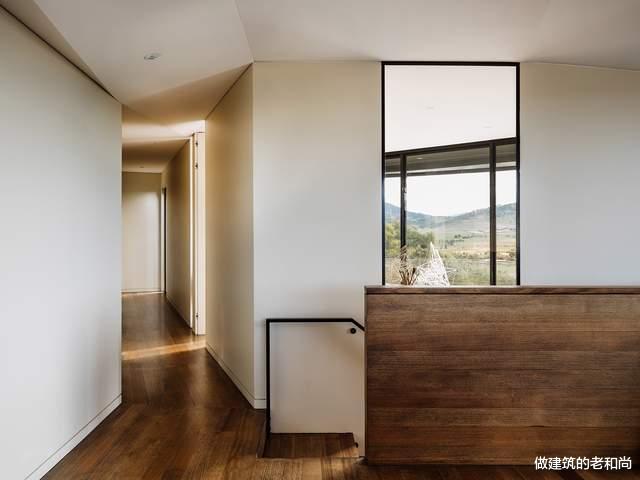 以窗为框，以景为画，这个住宅不会放过室外任意方向的美景