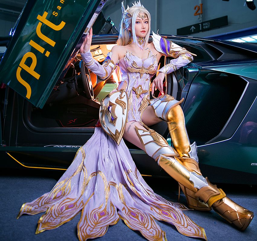 徐冬冬|斗罗大陆：千仞雪神级cos来啦！颜值气质超还原，大长腿比原版还性感