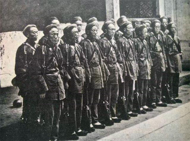 清军|清朝灭亡后,剩下清军残部去了哪里?其中一支藏到1987年才出现