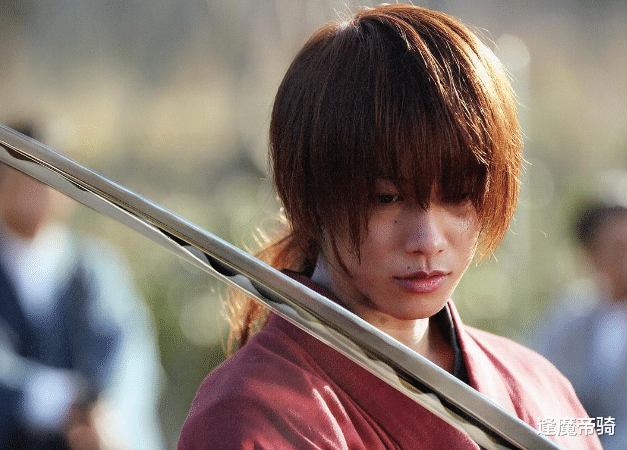 银魂|真人版并非都会毁原作，这2部日漫、1部国漫，堪称是“神还原”