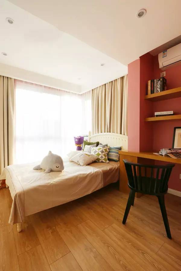 80后文艺青年，清新北欧风情两居室