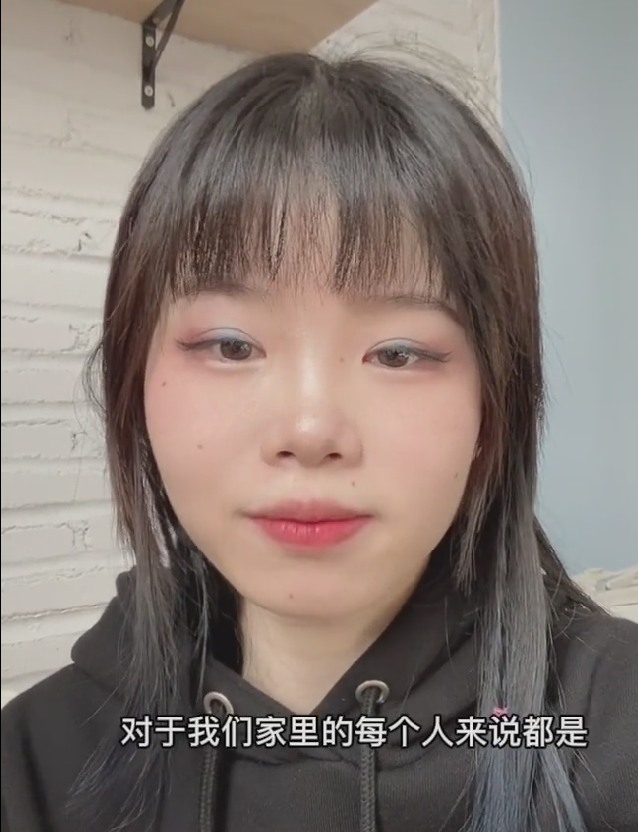 明星素颜|孙卓姐姐首次露面，特意发文为弟弟庆生，莫名伤感引网友泪崩