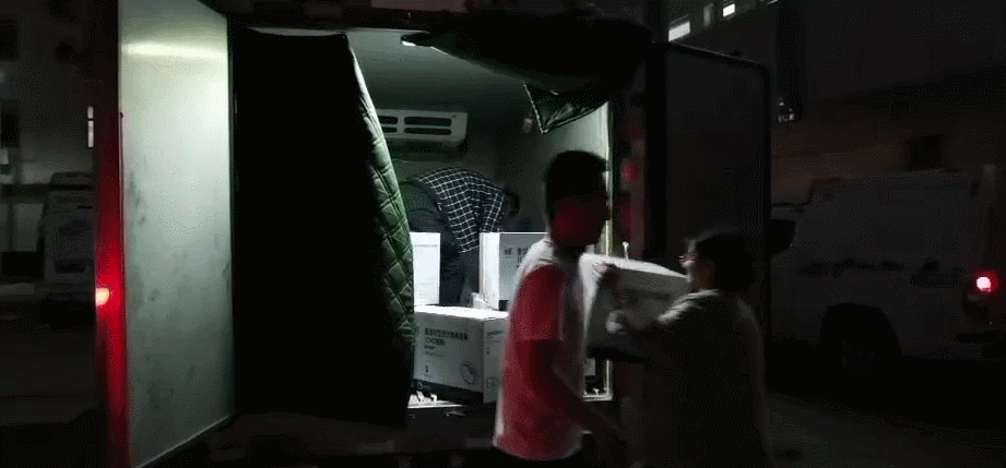 阜阳那些事 刚刚!50万支新冠疫苗抵达阜阳!火速运往各接种点!