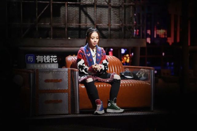 邓紫棋|时隔那么多年邓紫棋再穿黑丝皮裤，但这次一点都不辣眼睛呀！