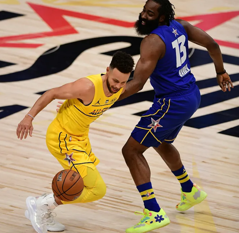 詹姆斯·哈登|给哈登勇士这套阵容，保底季后赛，跟库里差距就是俩总冠军的事