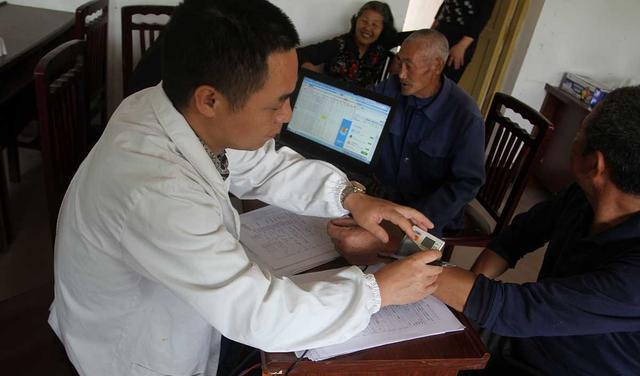 恋恋健身|50岁后的中年人，平时要注意以下几点，或会对身体有好处