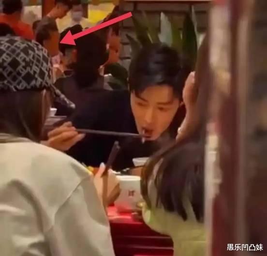 李沁|肖战李沁恋情坐实？两人深夜聚餐被拍，网友：快点原地结婚！