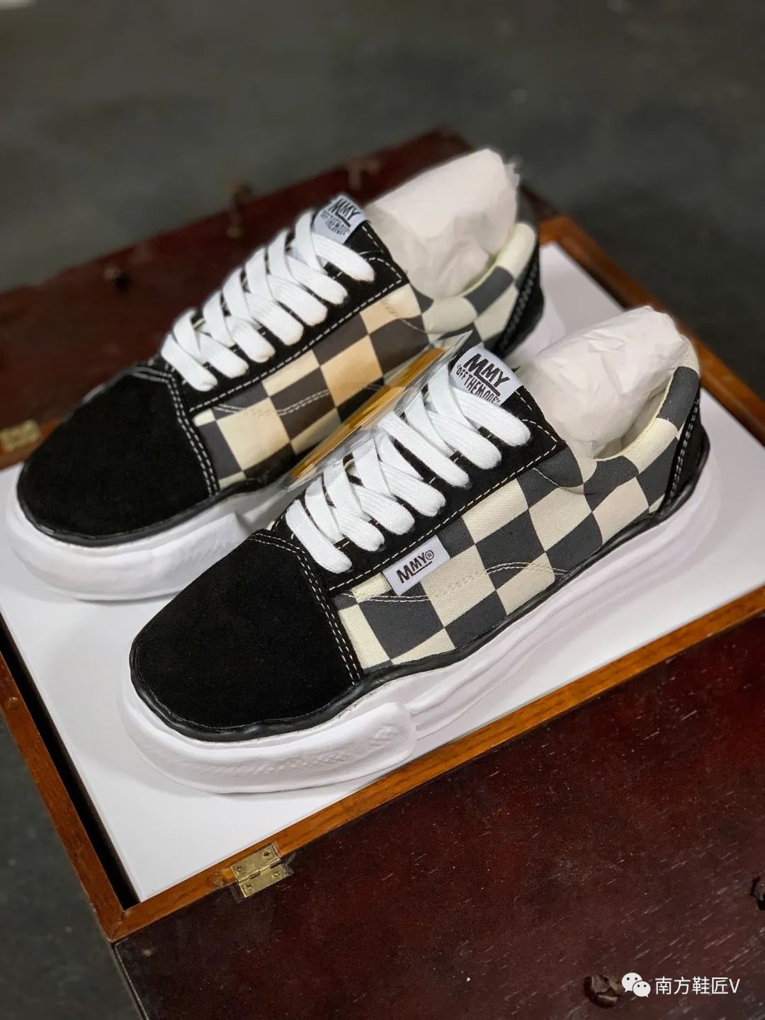 南方鞋匠|运用解构将贝壳头vans匡威等换底,三原康裕溶解鞋爆火全网!