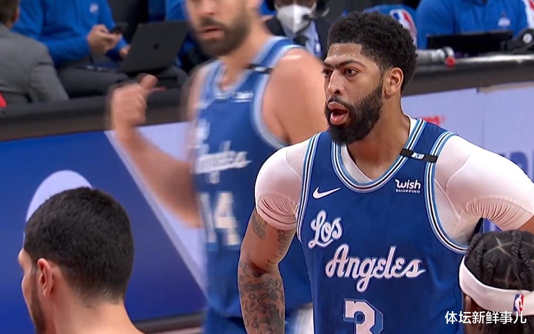 湖人隊(duì)|慘烈！湖人101-106開(kāi)拓者，蘇群曝內(nèi)情，詹姆斯搭檔引熱議，誰(shuí)注意安東尼舉動(dòng)