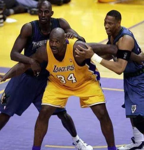 奥尼尔|穆托姆博：NBA75年，只有3个人才能防得住奥尼尔，我，大梦不够格