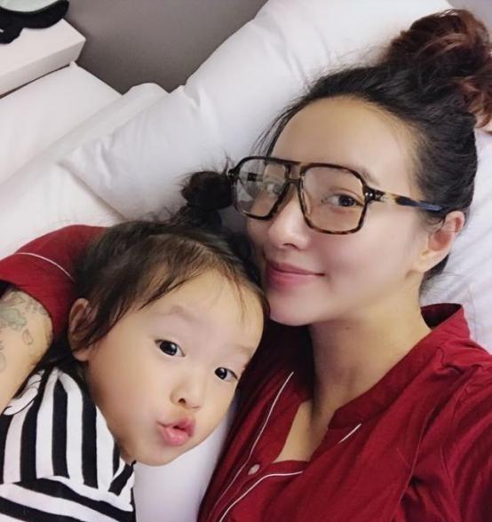 欧弟|台媒曝欧弟前妻有新欢，离婚不到3个月，与小8岁男星一同回家