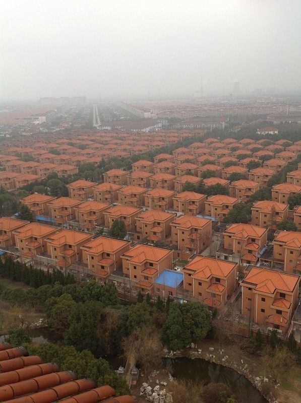 二手房|天下第一村华西村，家家开豪车住别墅，到底是怎么做到的?
