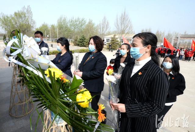 河北新闻网 河北广宗：清明时节祭英烈
