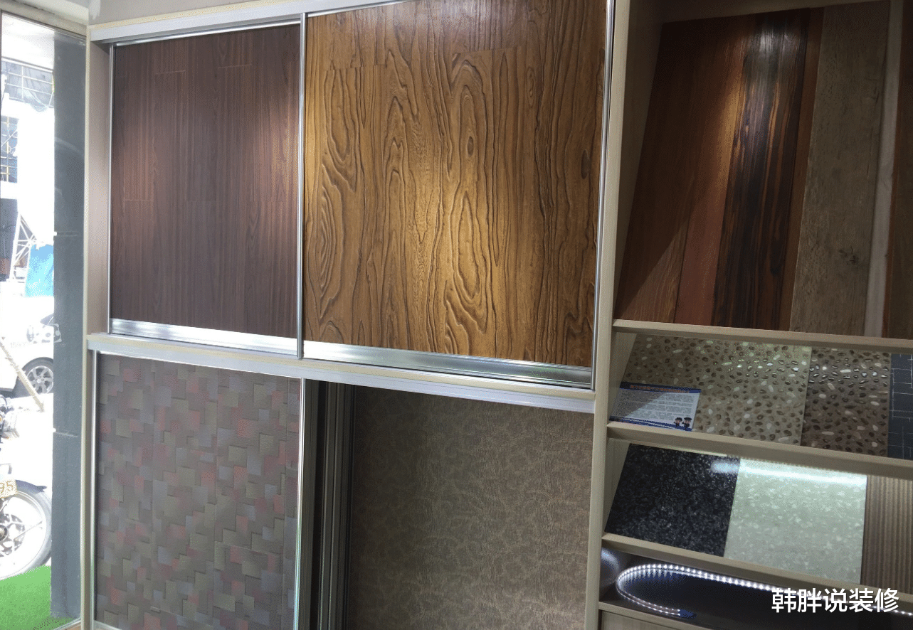 地面装修，不一定非要选择瓷砖或木地板，聪明人都用这种新型材料