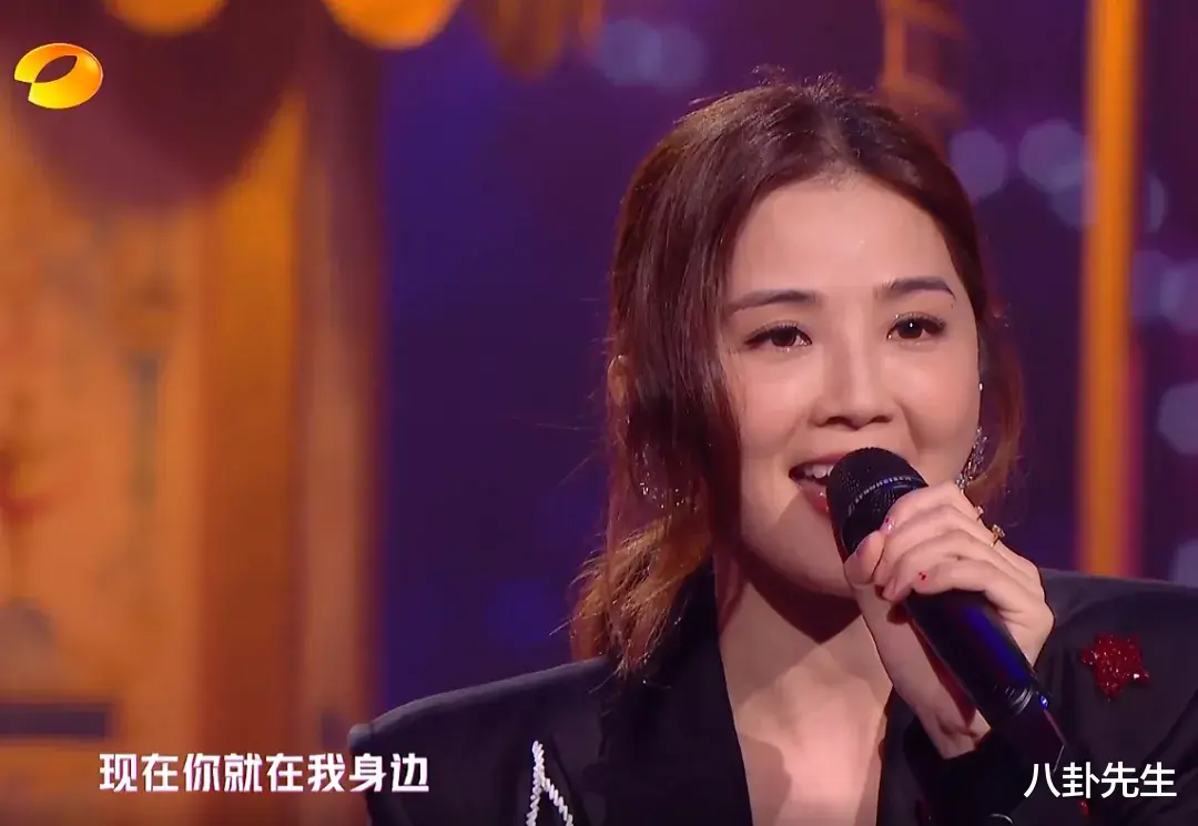 张彬彬|湖南卫视开心夜：金晨鼻子瞩目，TWINS造型拖后腿