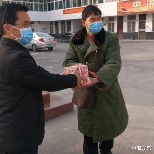 朱之文|爆红十年的大衣哥，凭什么一直火？处世有三大智慧，大巧若拙