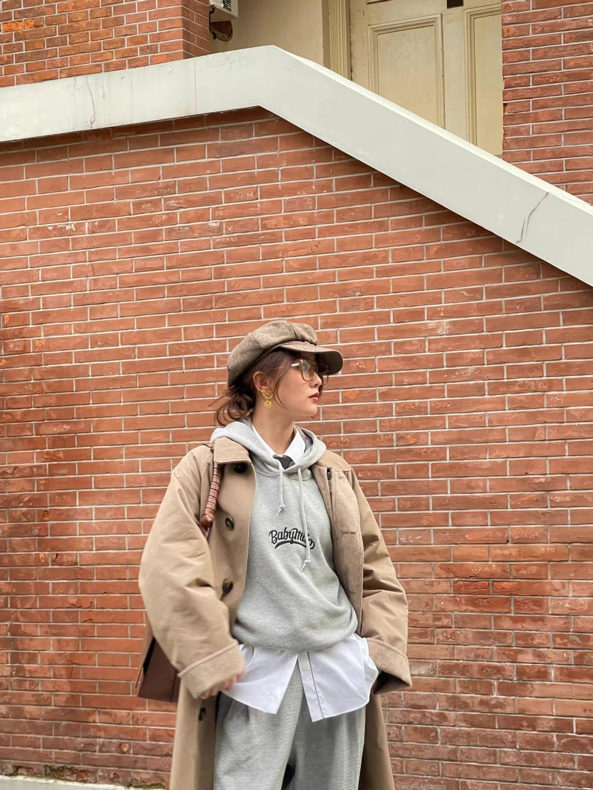 刘诗诗|刘诗诗罕见“翻车”，叠穿四层显臃肿，运动裤配高跟鞋让人看不懂