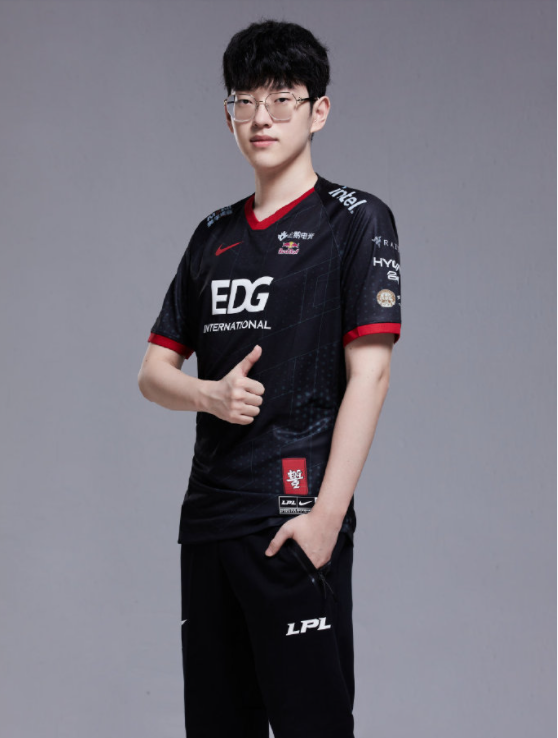 skt|被SKT冷藏埋没，来中国带队打进世界赛决赛的励志人物史