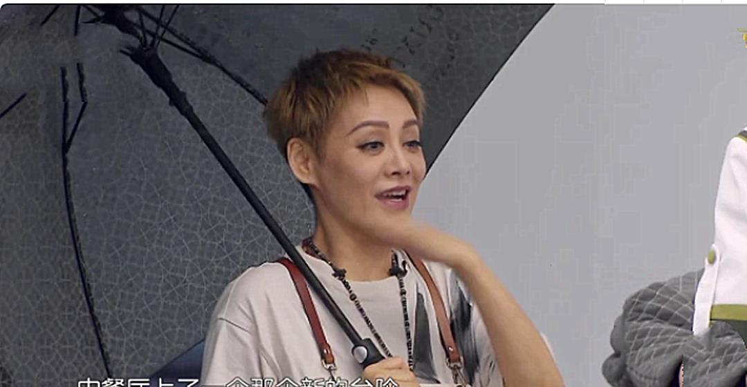 娱乐星奇葩说|宁静的霸气从《浪姐2》带到了《中餐厅》，在脱口秀大会频露怯